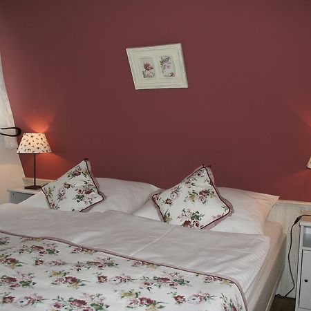 Hotel Landgasthof Friedl Sankt Lorenzen bei Knittelfeld Pokoj fotografie